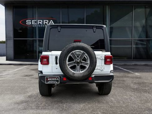 Used 2020 Jeep Wrangler Unlimited Sahara w/ Dual Top Group AWD/4WD image 4