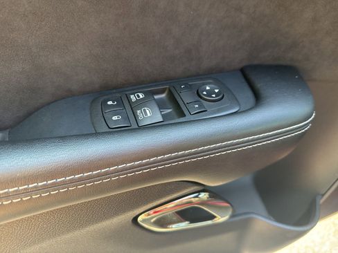 Used 2021 Dodge Challenger SRT Hellcat w/ Plus Package image 15