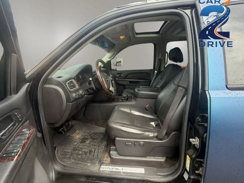 Used 2012 GMC Sierra 2500 Denali w/ Suspension Package, Off-Road AWD/4WD image 18