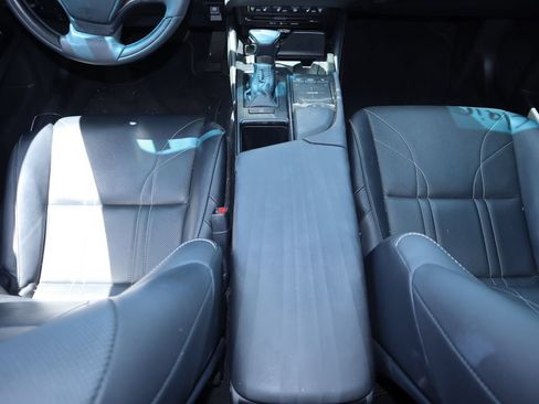Used 2022 Lexus ES 350 w/ Accessory Package FWD image 8