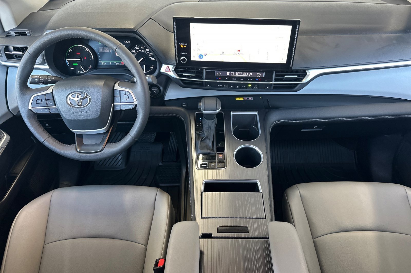 Certified 2026 Toyota Sienna XLE FWD image 12