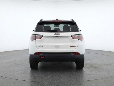 Used 2025 Jeep Compass Trailhawk image 7