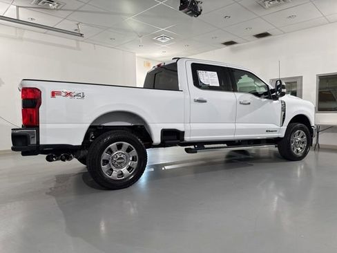 Used 2026 Ford F250 Lariat w/ Lariat Premium Package AWD/4WD image 11