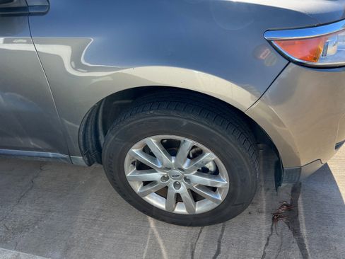 Used 2014 Ford Edge SEL w/ Equipment Group 205A image 4