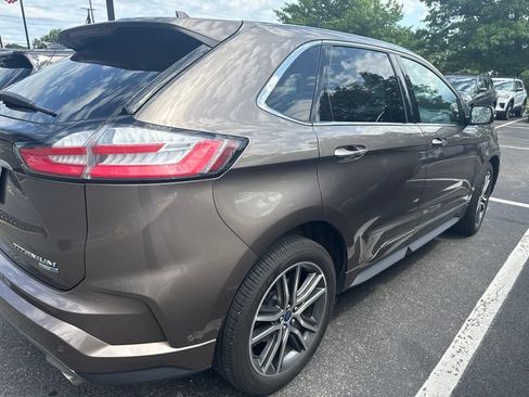 Used 2019 Ford Edge Titanium w/ Equipment Group 301A AWD/4WD image 5