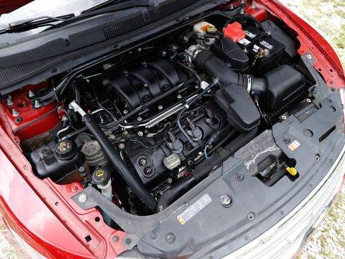 Used 2013 Ford Taurus SEL FWD image 36