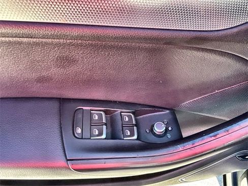 Used 2017 Audi Q3 2.0T Prestige w/ Prestige Package image 13