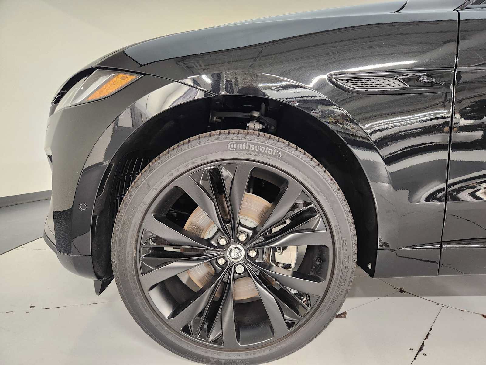 New 2026 Jaguar F-PACE R-Dynamic S AWD/4WD image 11