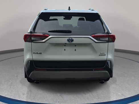 Used 2024 Toyota RAV4 XSE w/ Weather Package AWD/4WD image 6