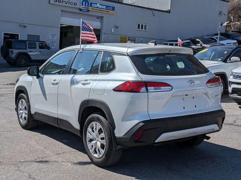 Used 2023 Toyota Corolla Cross L image 9