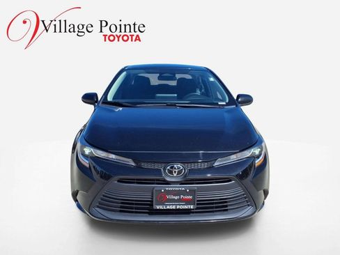 Used 2024 Toyota Corolla LE FWD image 8