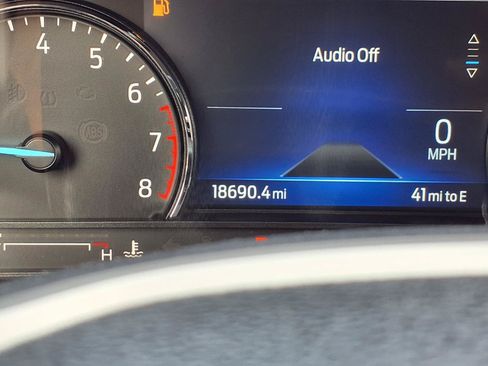 Used 2023 Ford Explorer XLT w/ Equipment Group 202A AWD/4WD image 19