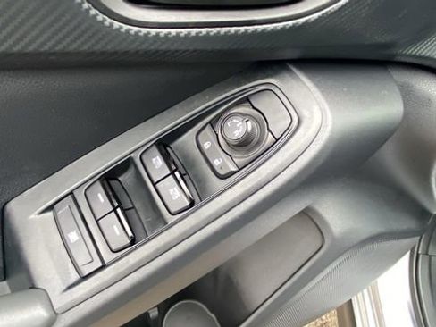 Certified 2025 Subaru Crosstrek 2.0i image 17