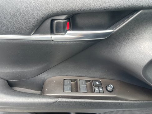Used 2024 Toyota Camry SE FWD image 13