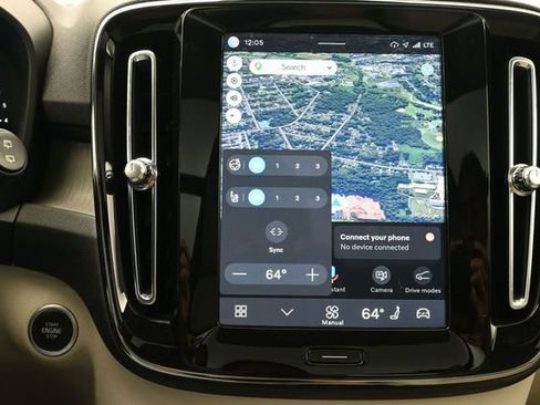 Used 2023 Volvo XC40 B5 Plus w/ Driver Assist Package AWD/4WD image 23