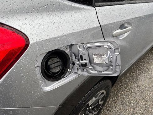 Used 2017 Subaru Crosstrek 2.0i Premium image 28