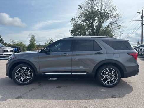 New 2025 Ford Explorer Platinum w/ Ultimate Package image 9