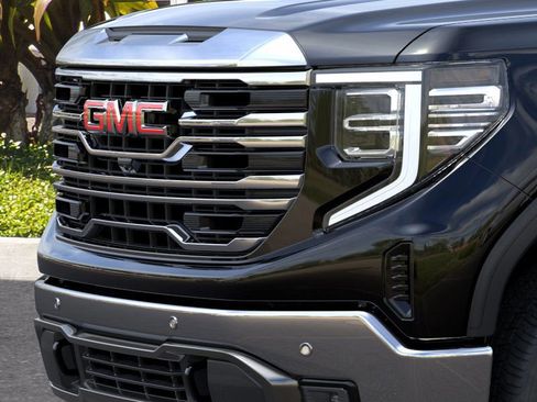 New 2026 GMC Sierra 1500 SLT w/ SLT Premium Package AWD/4WD image 13