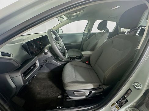 Used 2025 Kia K4 LXS FWD image 13