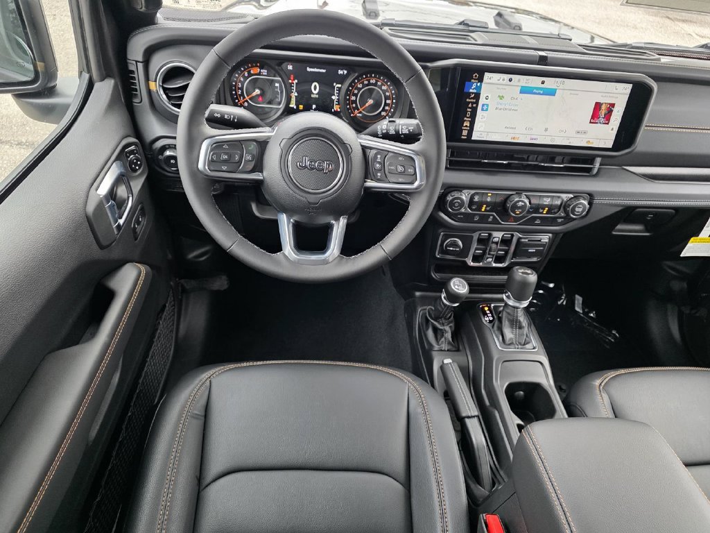 New 2026 Jeep Wrangler Unlimited Sahara w/ Technology Group AWD/4WD image 13