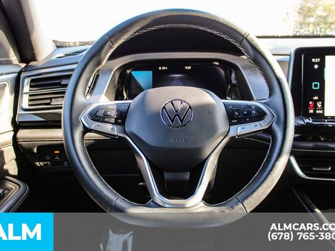 Used 2025 Volkswagen Atlas Cross Sport SE image 24