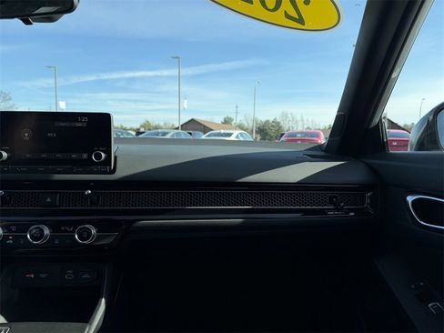 Used 2024 Honda Civic Sport image 19