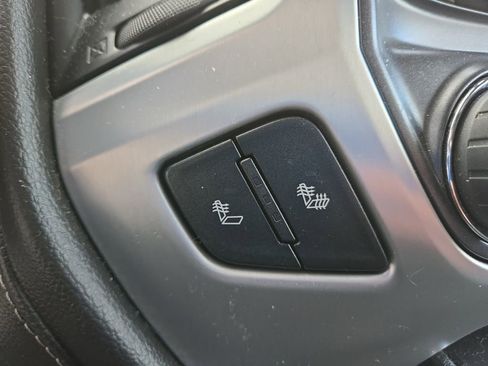 Used 2018 GMC Sierra 1500 SLE w/ Black Pack image 22