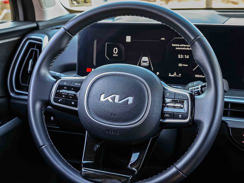 Certified 2024 Kia Sorento SX image 9