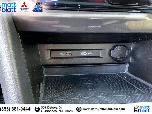 Used 2022 Volkswagen Tiguan SE R-Line image 35