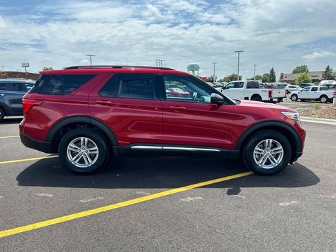 Certified 2024 Ford Explorer XLT w/ Equipment Group 202A AWD/4WD image 5