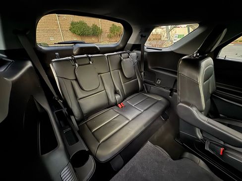 Used 2022 Ford Explorer Limited AWD/4WD image 17