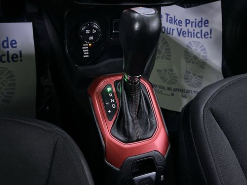 Used 2016 Jeep Renegade Trailhawk w/ Safety & Security Group AWD/4WD image 26