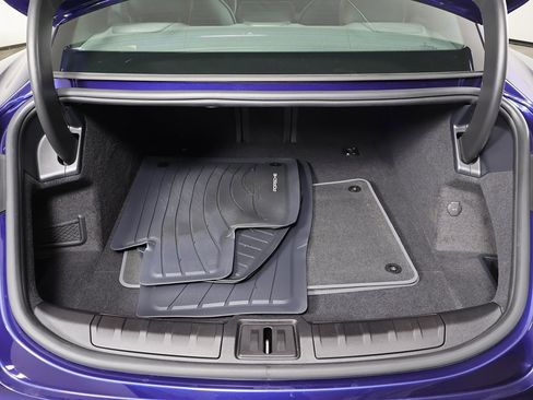 Used 2023 Porsche Taycan image 18