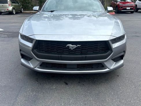 Used 2025 Ford Mustang Premium RWD image 4