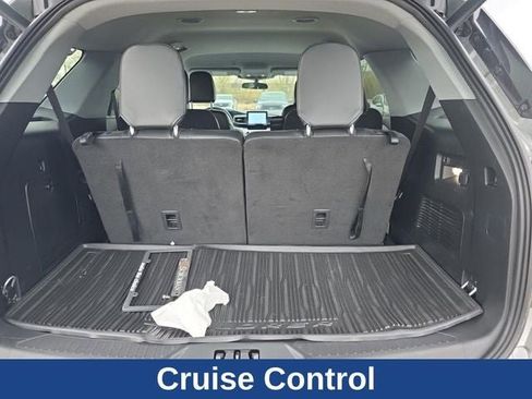 Certified 2024 Ford Explorer XLT w/ Equipment Group 202A AWD/4WD image 11