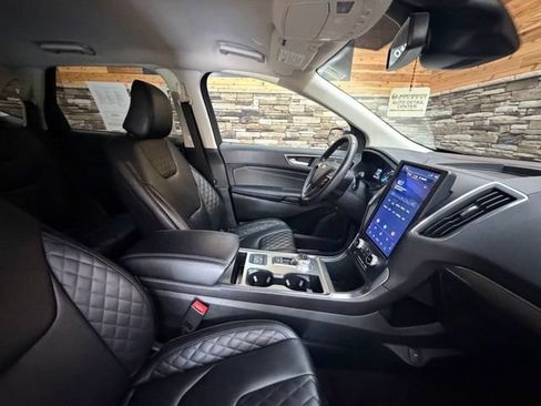 Used 2023 Ford Edge Titanium AWD/4WD image 17