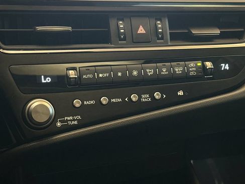 Used 2025 Lexus ES 350 w/ Accessory Package (Z2) FWD image 19