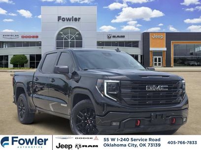 Used 2024 GMC Sierra 1500 Elevation w/ LPO, Elevation Black Package
