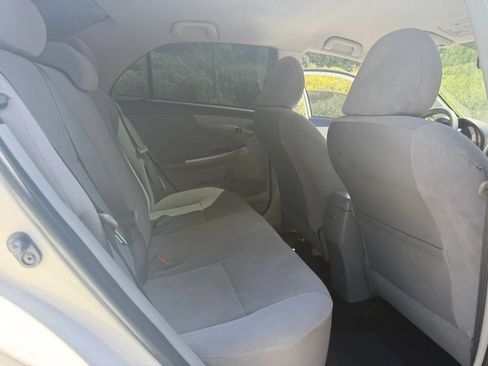 Used 2012 Toyota Corolla L FWD image 21