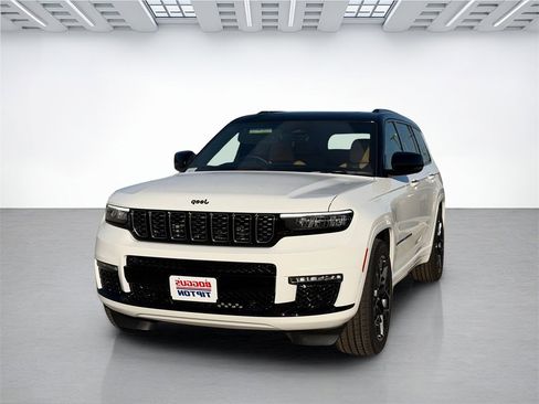 New 2025 Jeep Grand Cherokee L Summit w/ Obsidian Package image 7