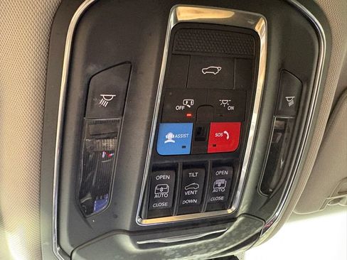 Used 2022 Jeep Grand Cherokee Limited 4xe w/ Luxury Tech Group II AWD/4WD image 36