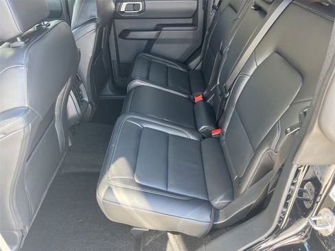 New 2025 Ford Bronco Outer Banks w/ Sasquatch Package image 19