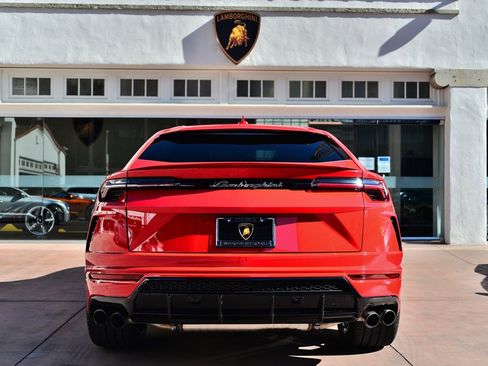 Used 2019 Lamborghini Urus image 4