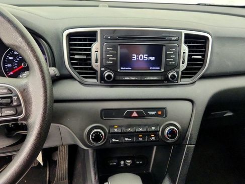 Used 2019 Kia Sportage LX AWD/4WD image 16