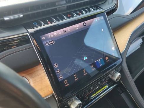 Certified 2022 Jeep Grand Cherokee Summit AWD/4WD image 8