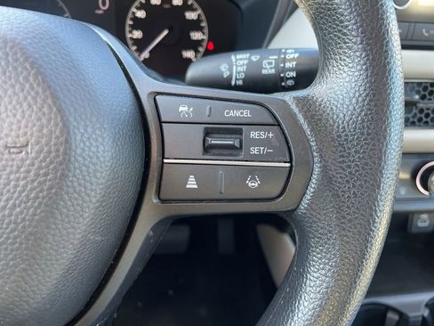 Used 2023 Honda HR-V LX image 26