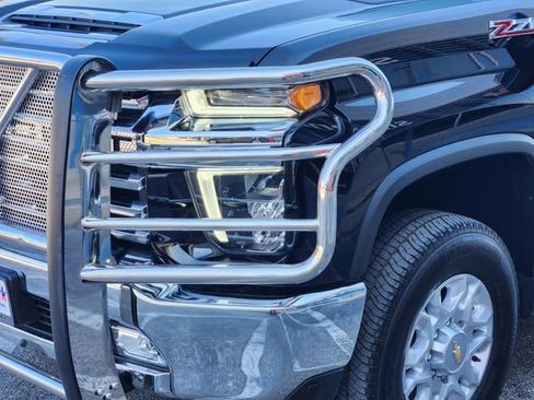 Used 2021 Chevrolet Silverado 2500 LTZ image 7