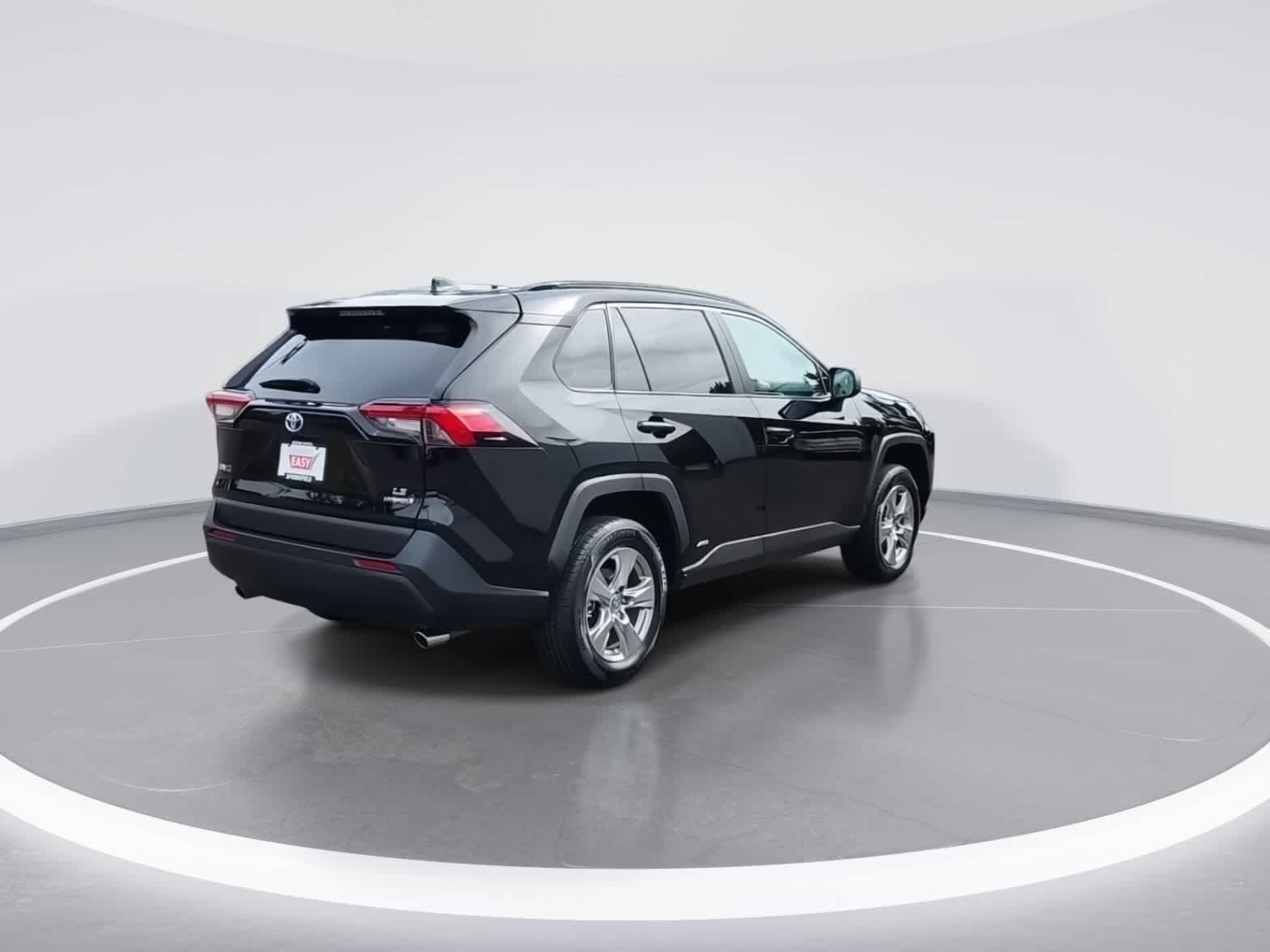 Certified 2024 Toyota RAV4 LE AWD/4WD image 8