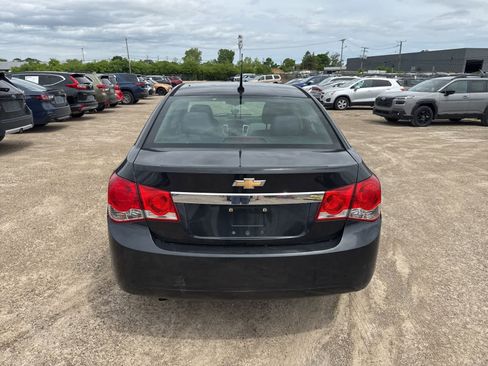 Used 2012 Chevrolet Cruze LS w/ Connectivity Package FWD image 2