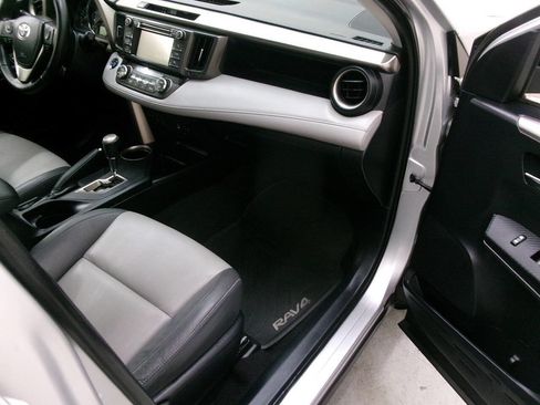 Used 2013 Toyota RAV4 Limited AWD/4WD image 27